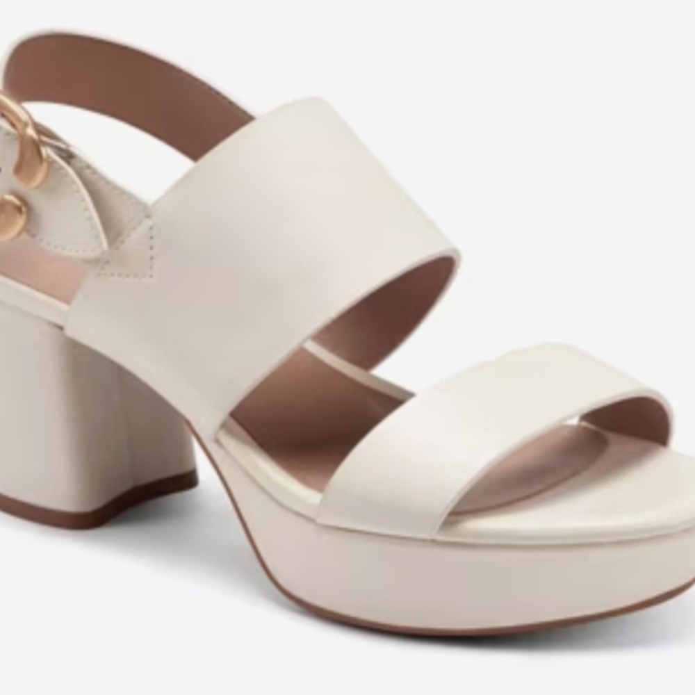 Elegant Aerosole Camilia Eggnog Platform Heel Sandals